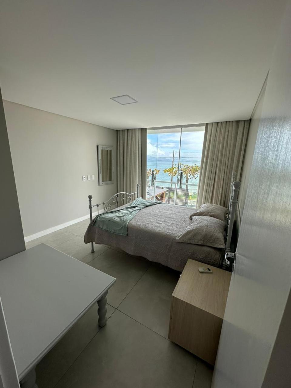 Apartamento Frente Mar Na Baia De Порто Бело Екстериор снимка